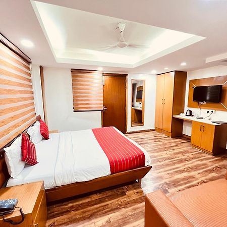 Hotel Sizzling Starr ニューデリー エクステリア 写真