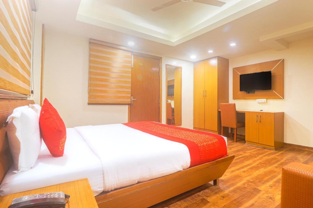 Hotel Sizzling Starr ニューデリー エクステリア 写真