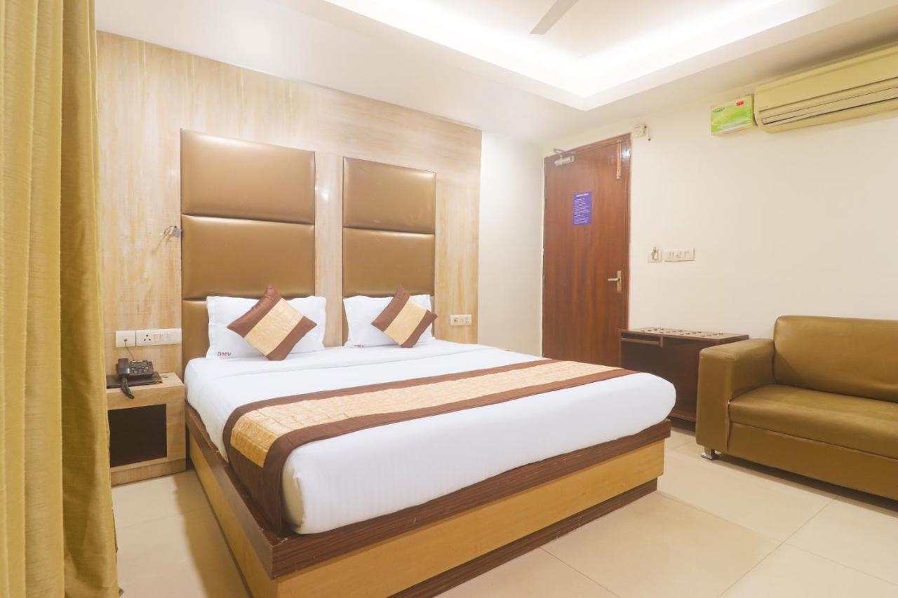Hotel Sizzling Starr ニューデリー エクステリア 写真